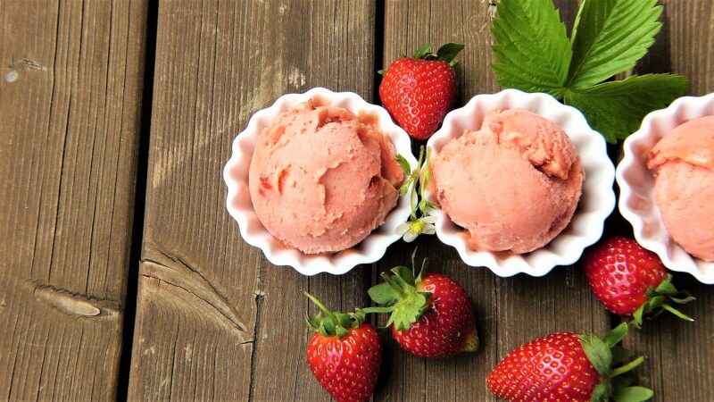 strawberry ice cream, strawberries, nature