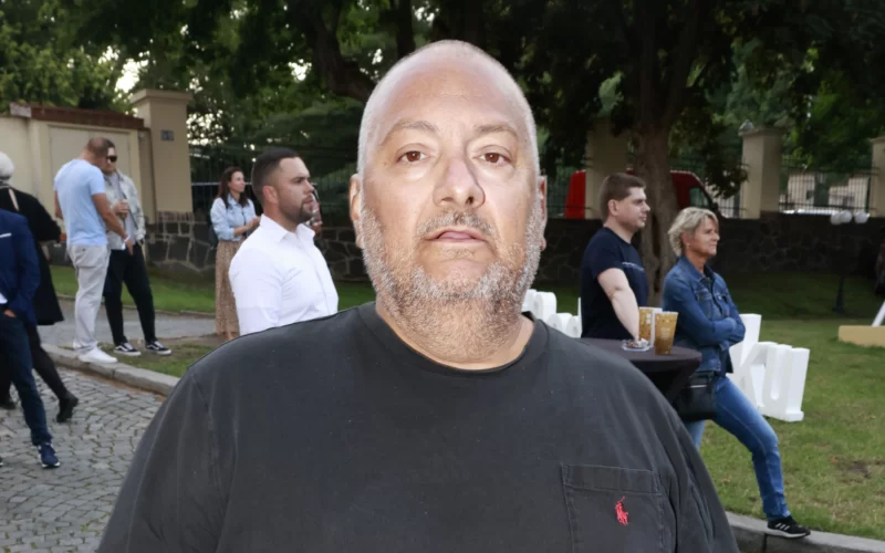 Moderátor Patrik Hezucký